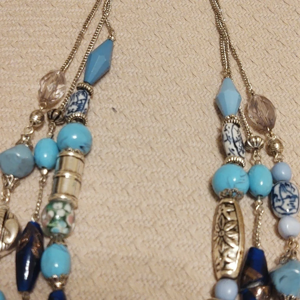 Avon Vintage Beaded Three Strand Necklace - Picture 6 of 6